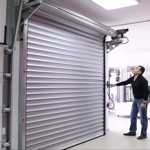 Confección y mantención de cortinas metálicas